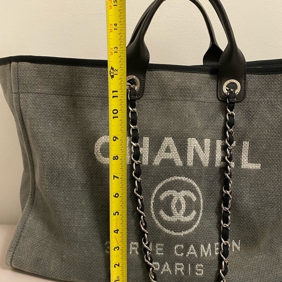 Authentic Chanel Deauville big tote - Picture 15 of 16